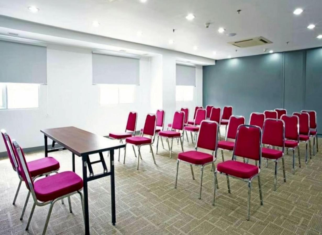 Monoloog Hotel Palembang Exterior foto