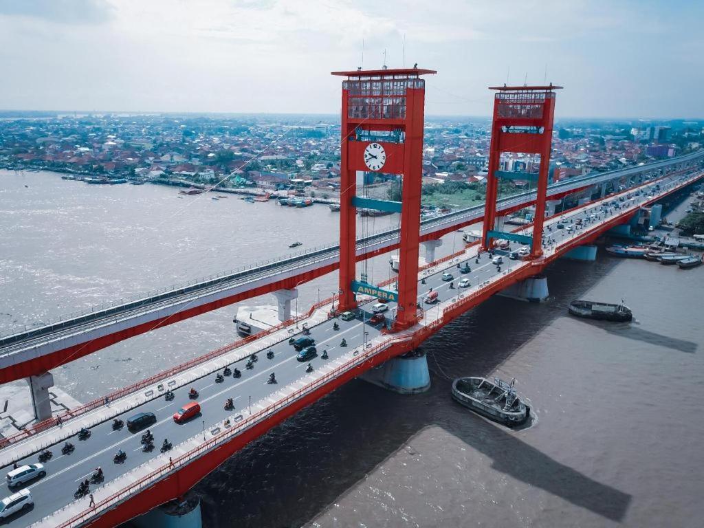 Monoloog Hotel Palembang Exterior foto