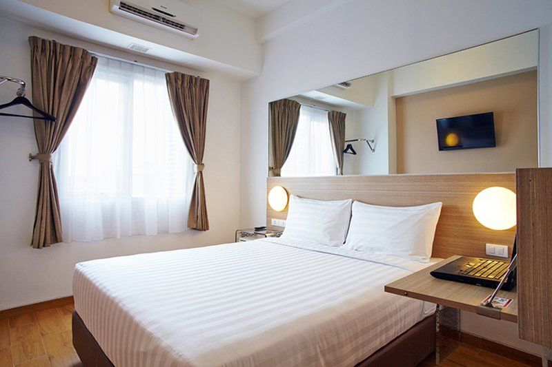 Monoloog Hotel Palembang Exterior foto